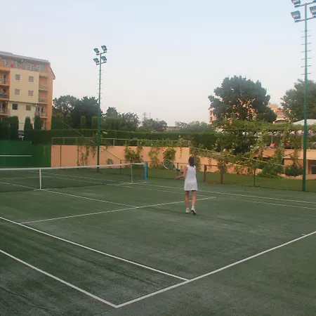 Joya Park Complex